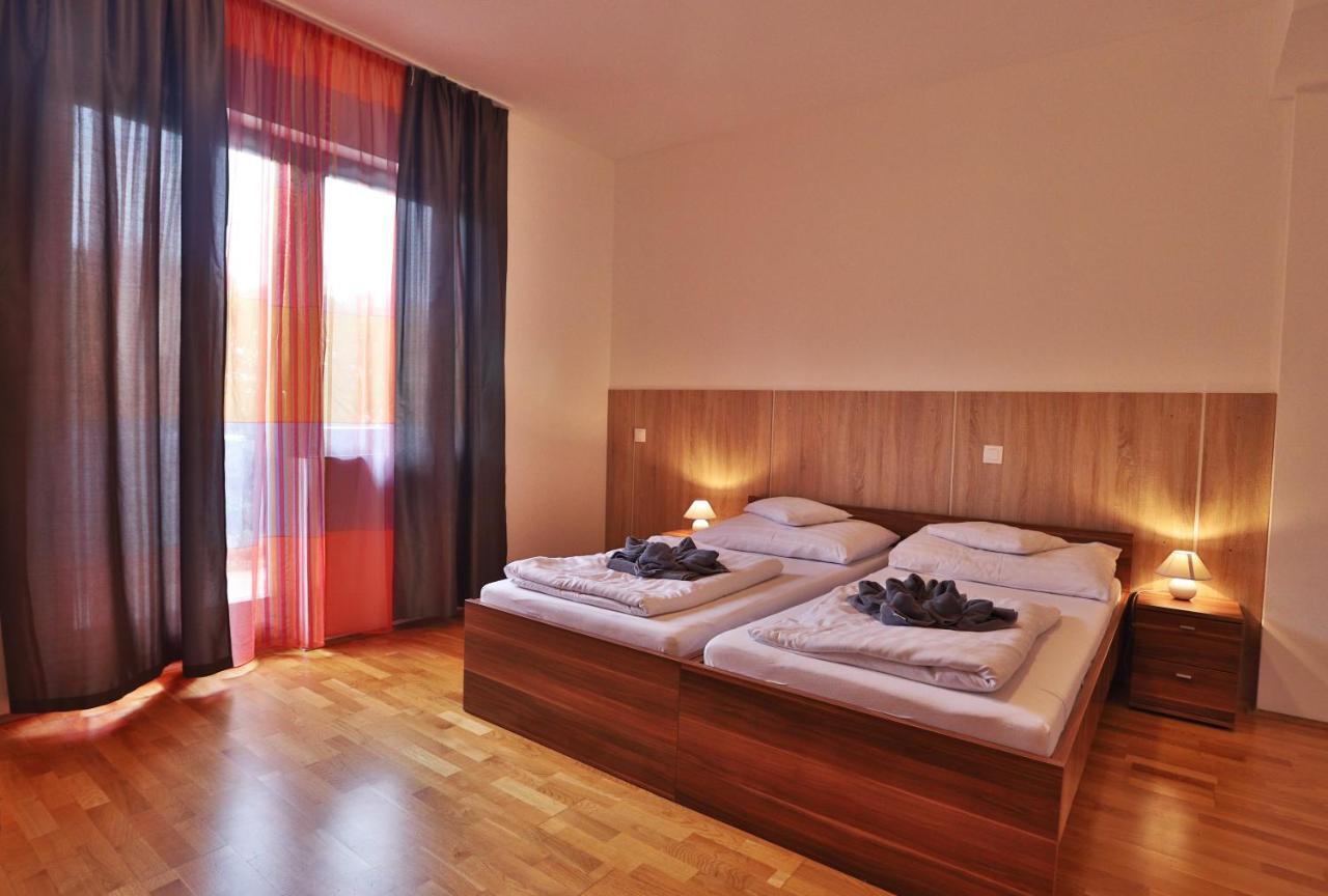 Margareta Apartman Es Ueduelohaz Богач Экстерьер фото