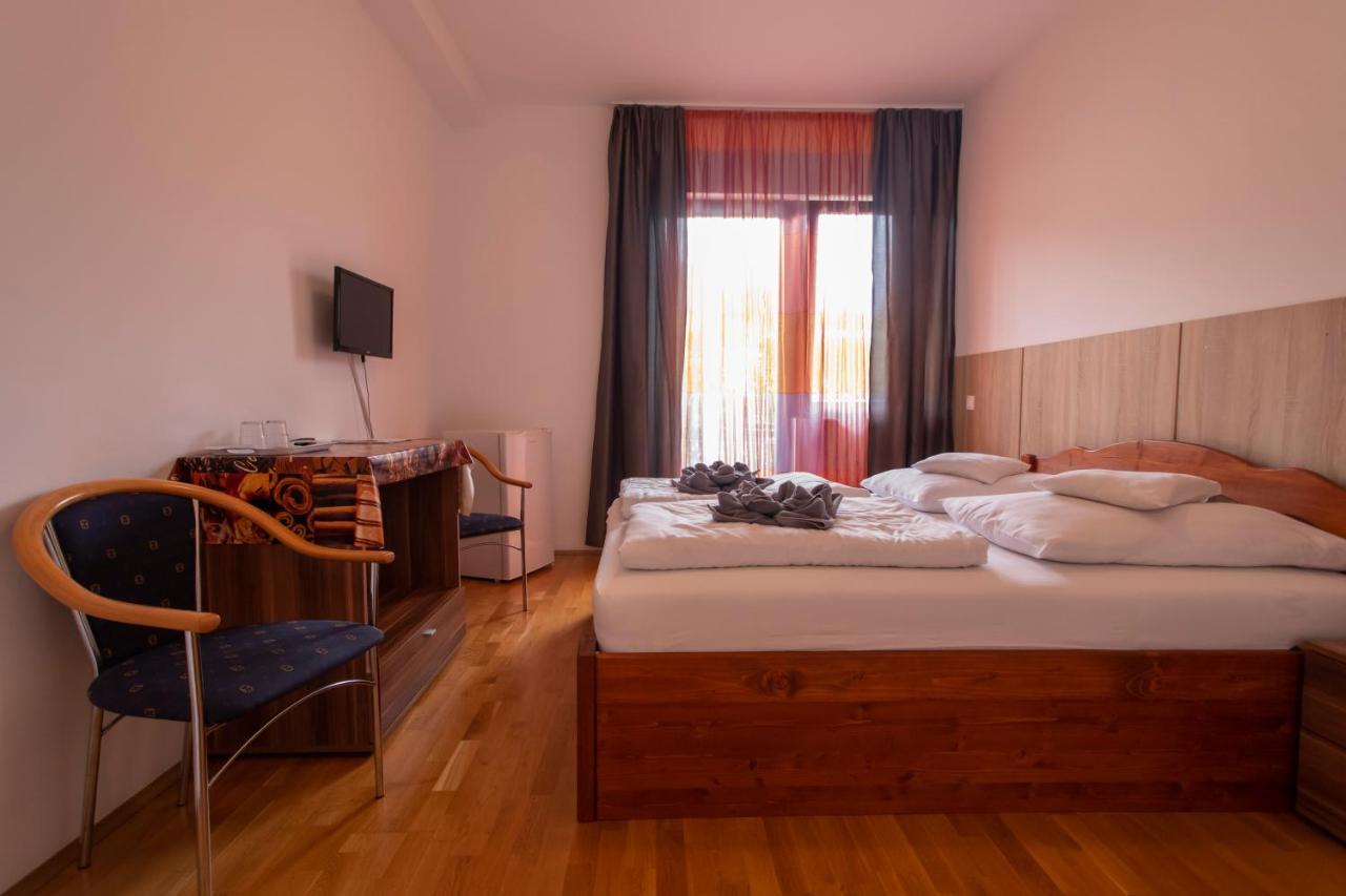 Margareta Apartman Es Ueduelohaz Богач Экстерьер фото