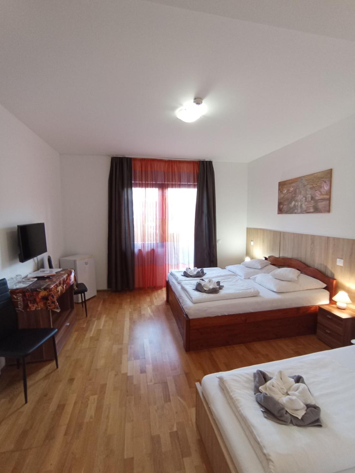 Margareta Apartman Es Ueduelohaz Богач Экстерьер фото