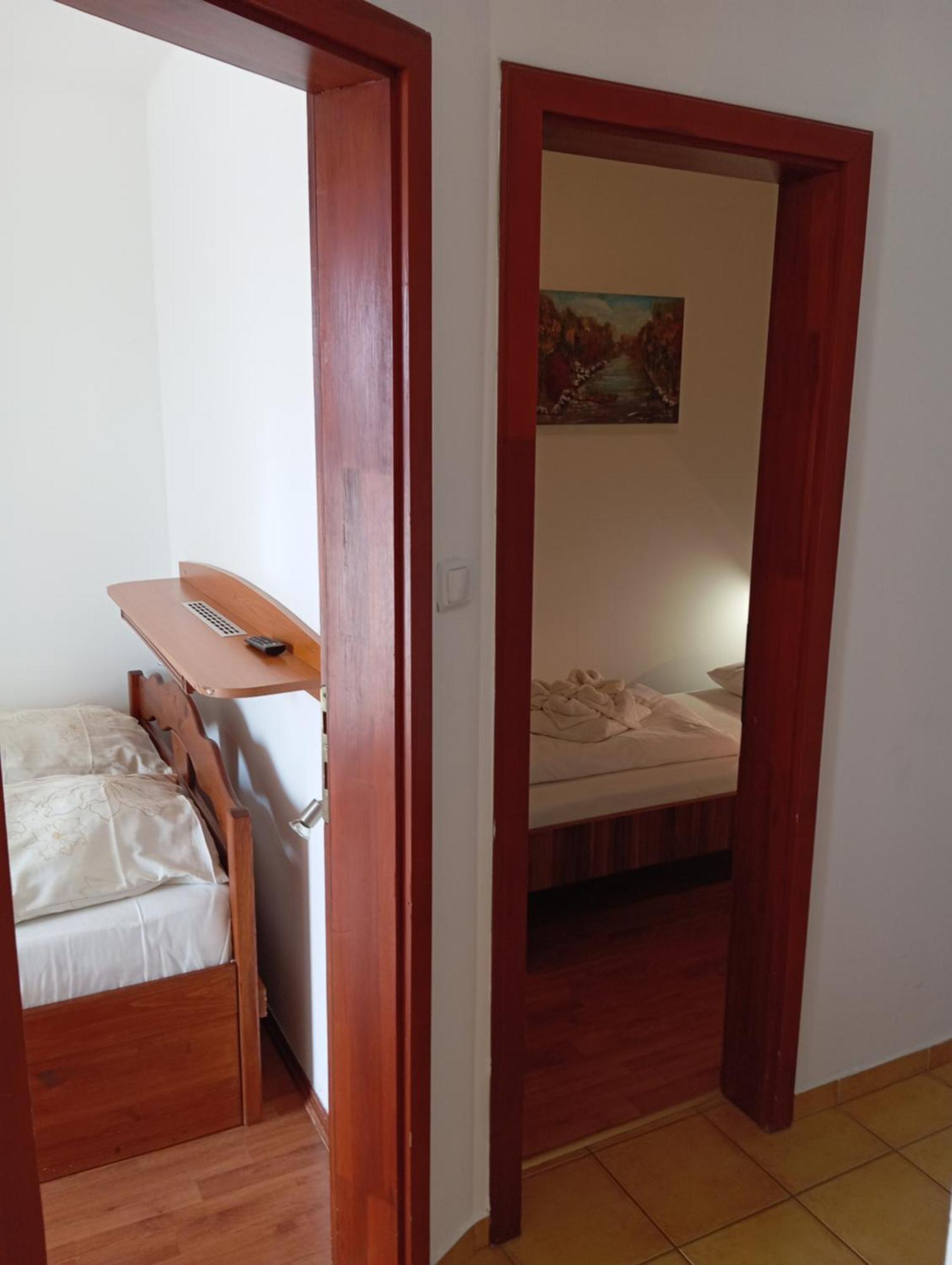Margareta Apartman Es Ueduelohaz Богач Экстерьер фото