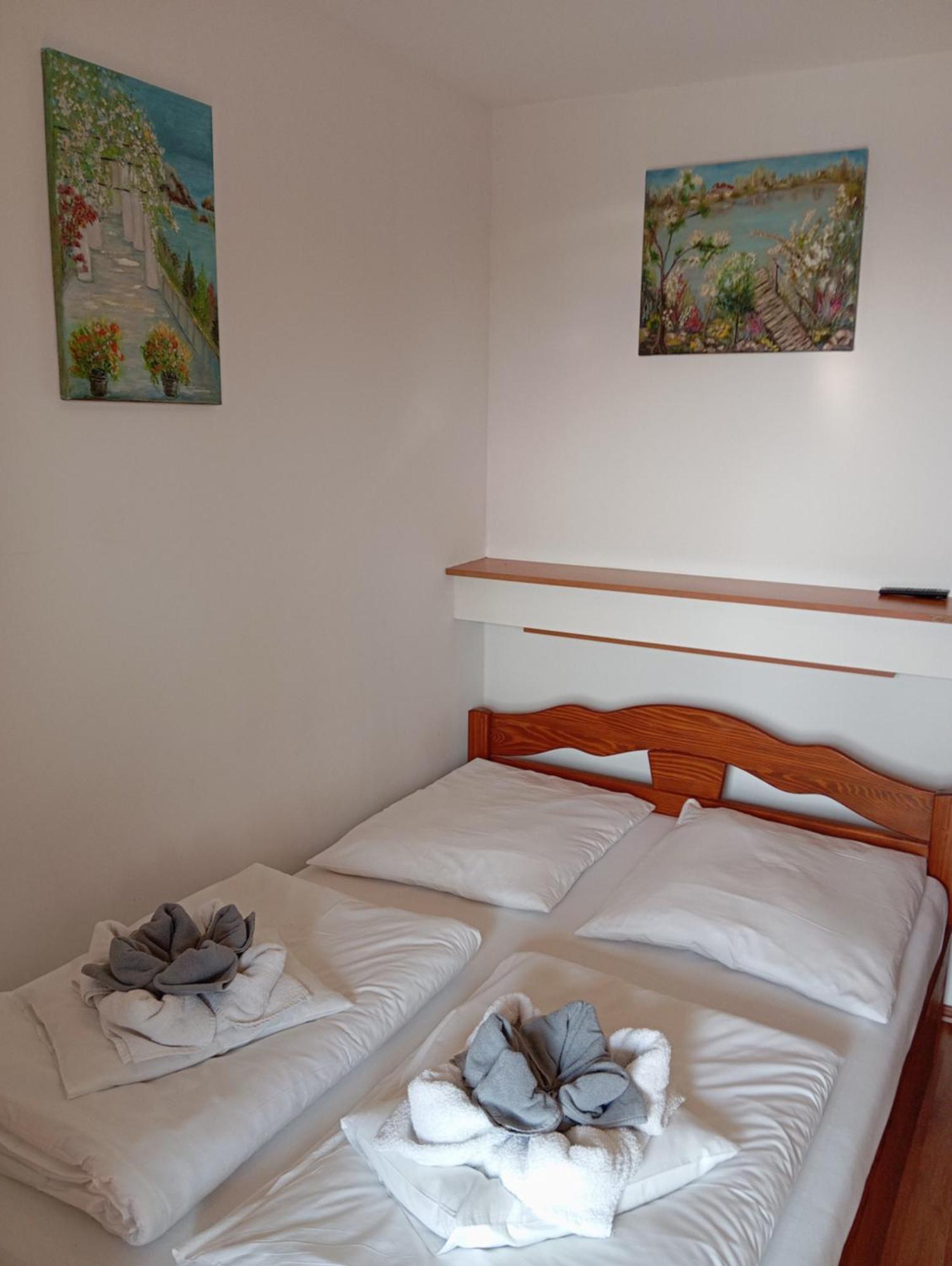 Margareta Apartman Es Ueduelohaz Богач Экстерьер фото