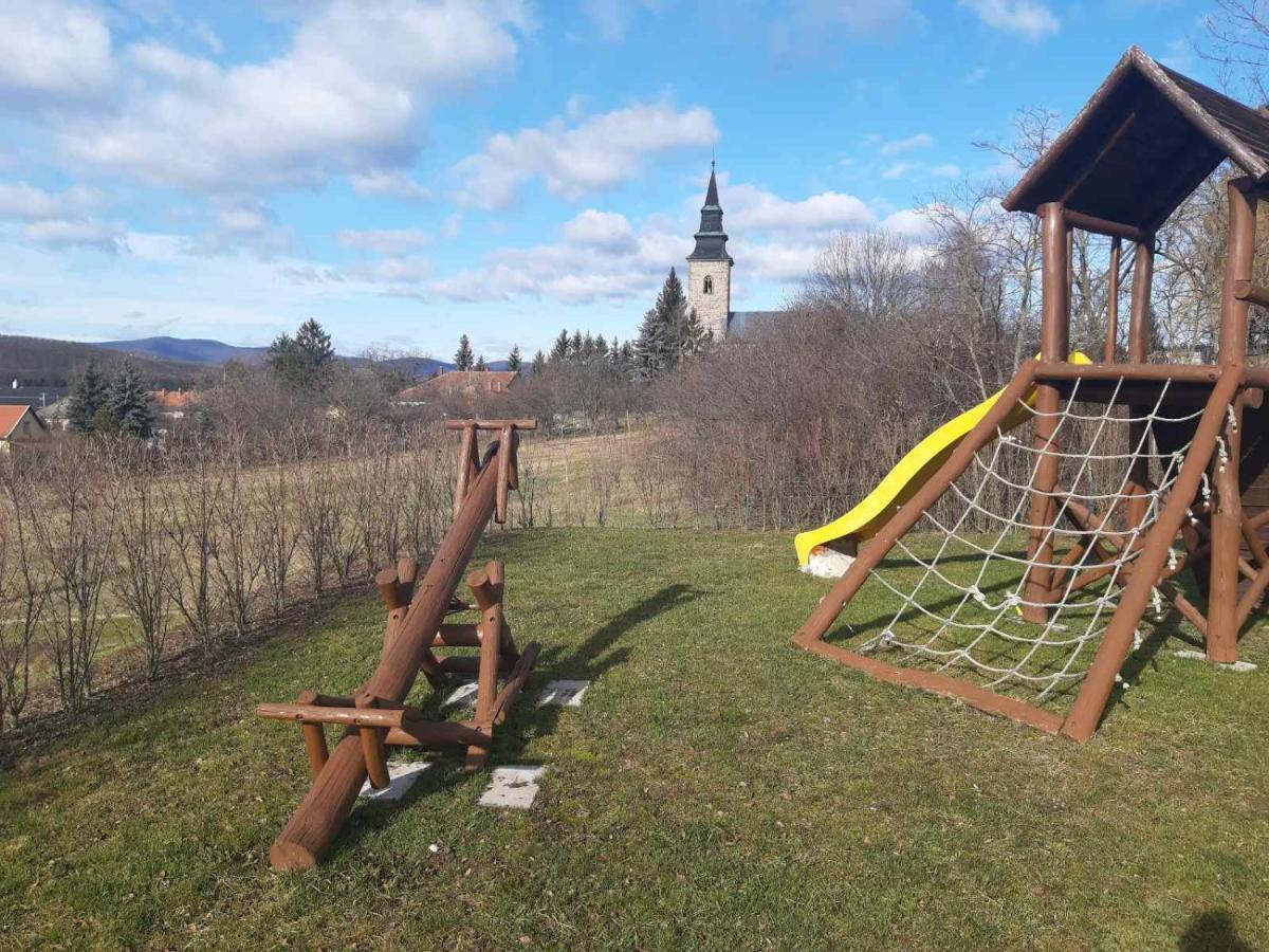 Margareta Apartman Es Ueduelohaz Богач Экстерьер фото